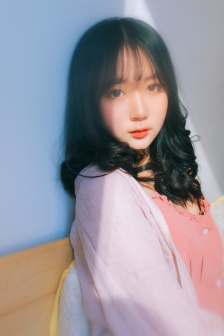 明星专题：凯尔希·格兰莫